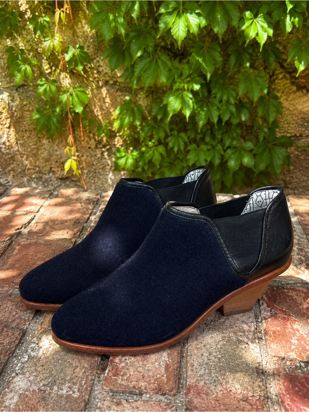 MATT BERNSON Leather and Wool Colorblock Navy and Black Booties, 7M